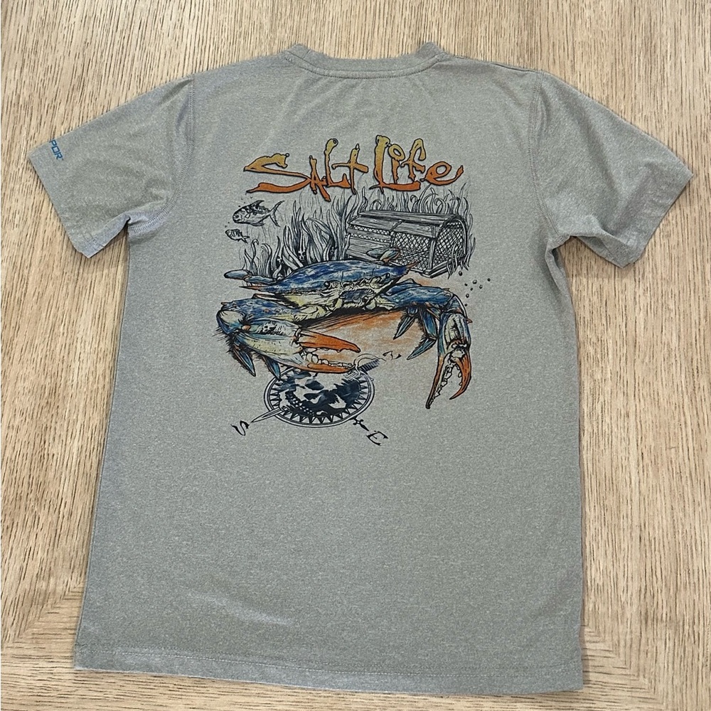 Salt Life. Boy’s Gray Tee with Colorful Crab Design